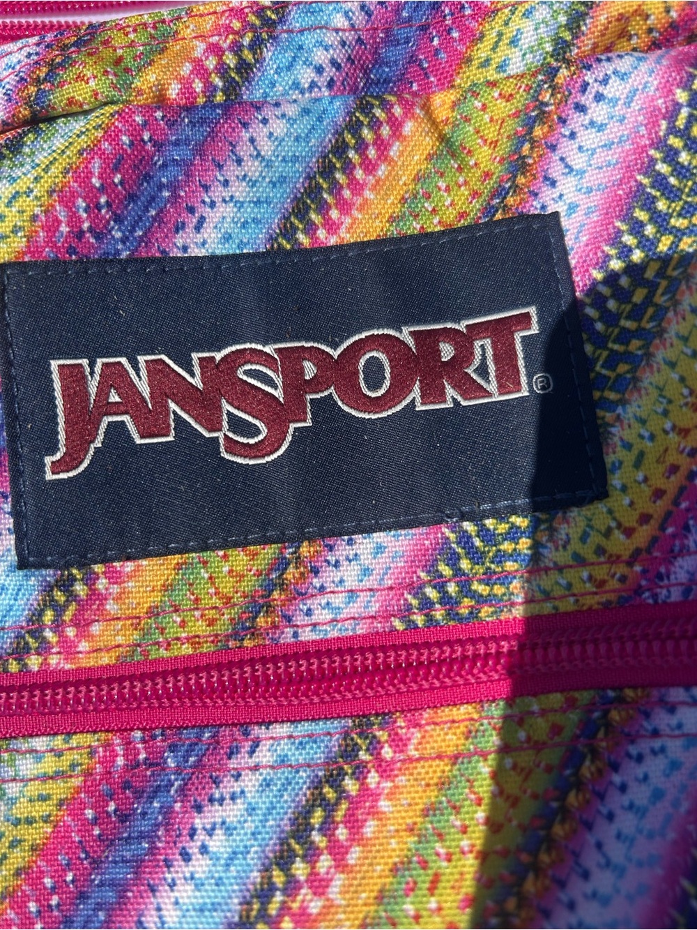 Backpack w/ multiple zipper compartments. - Picture 3 of 12